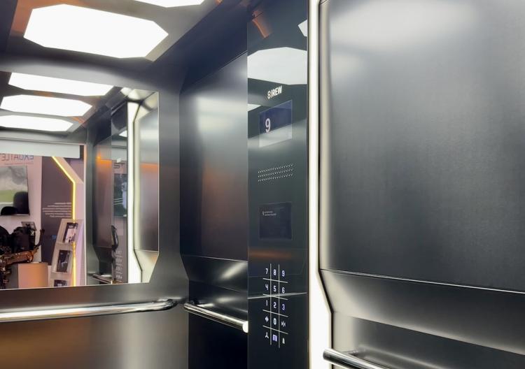 Щербинский завод представил новый дизайн лифта на ВЭФ-2023