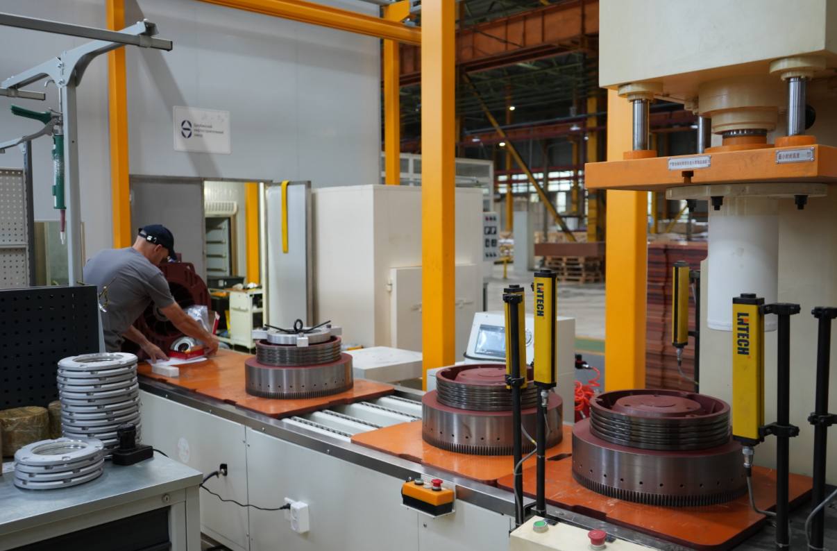 Щербинский лифтостроительный завод выпустит порядка 700 лебедок собственного производства до конца года