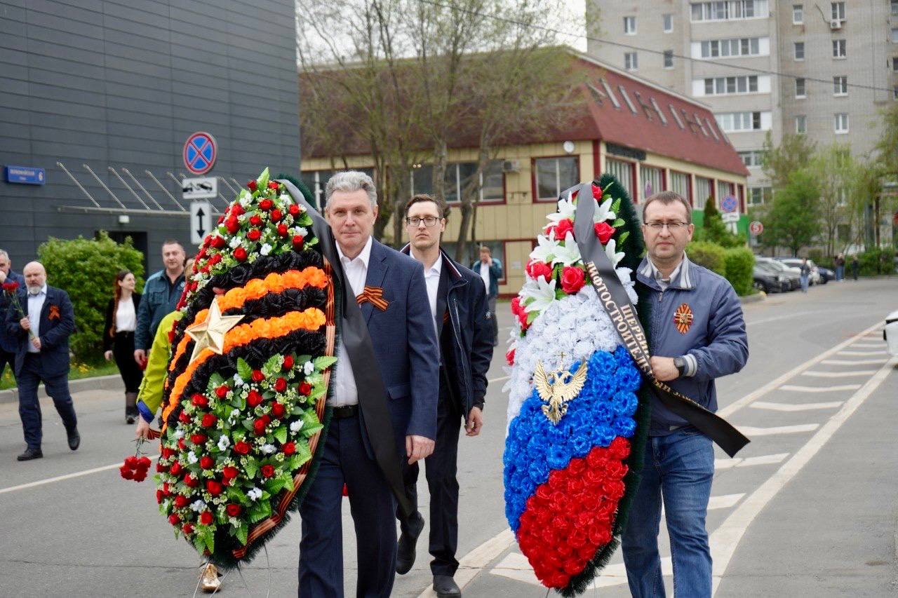 Щербинский лифтостроительный завод поздравляет с Днем Победы!