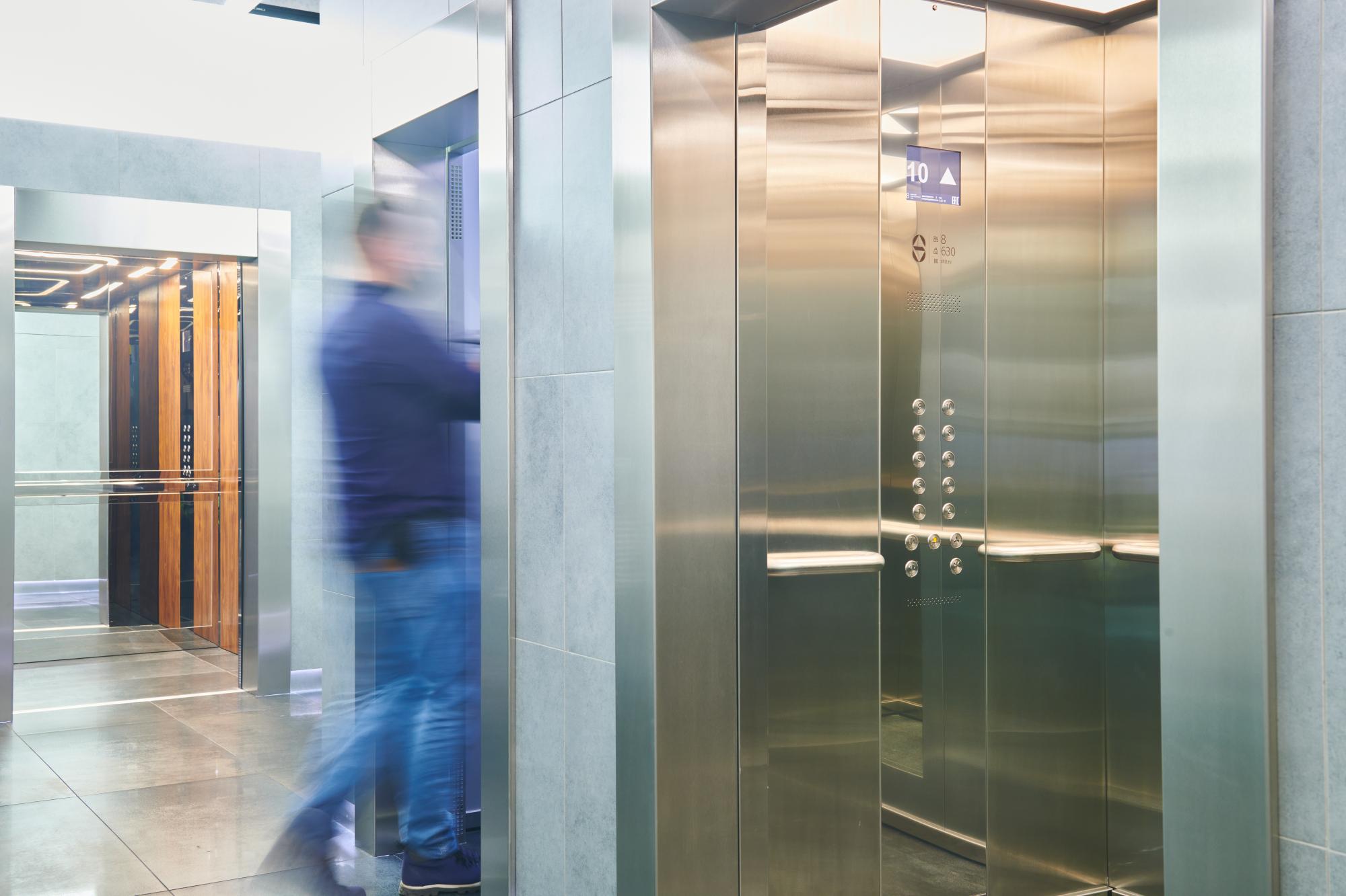 ЩЛЗ поставил более 2500 лифтов для капремонта домов в России